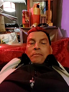 Snapshot of gayphotograper chatting on 12.20.25 gayphotograper online show from 12.20.25