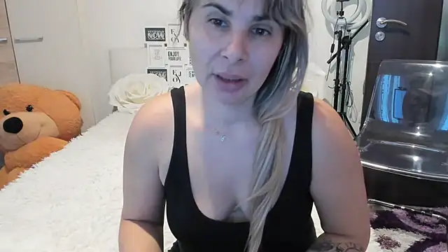 sweetemy4u online show from 11.27.25