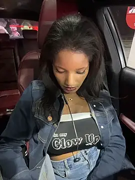 NicoleCocksXXX online show from 05.15.26