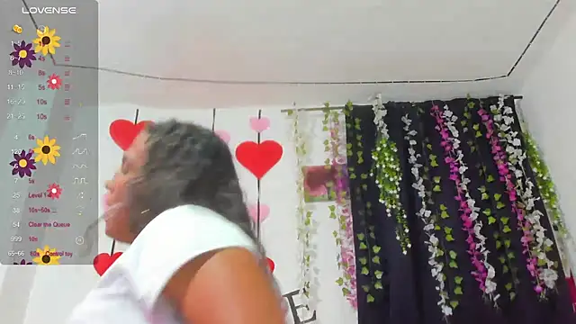 Snapshot of samantha__smile chatting on 06.16.26 samantha smile online show from 06.16.26