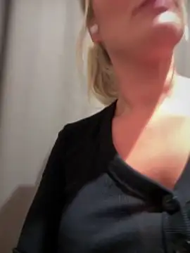 NastyMilf  online show from 12.21.25