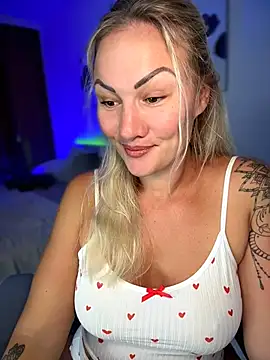 Snapshot of NastyMilf_ chatting on 07.19.26 NastyMilf online show from 07.19.26