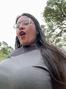 Ixchel Anaid online show from 10.31.25