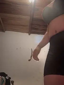 Ixchel Anaid online show from 11.15.25