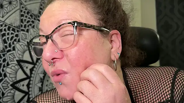 Miss Phat Booty online show from 09.27.25