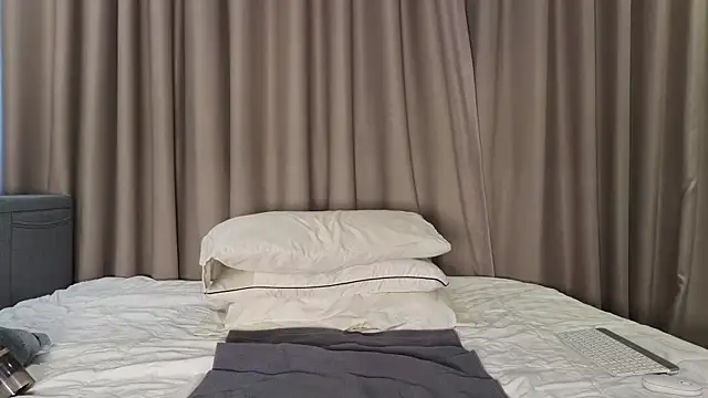 LucyNuty online show from 11.30.25