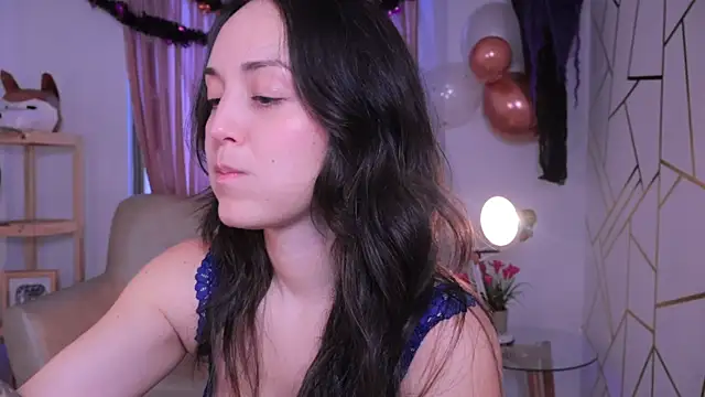 molly marmalade  online show from 10.24.25