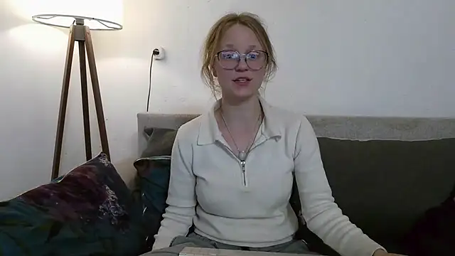 little-leni online show from 04.08.26