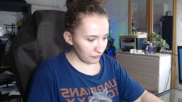 Snapshot of AnKey_Rayah chatting on 12.27.24 AnKey Rayah online show from 12.27.24