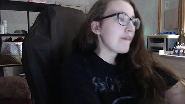 Snapshot of AnKey_Rayah chatting on 01.18.25 AnKey Rayah online show from 01.18.25