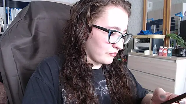 Snapshot of AnKey_Rayah chatting on 01.31.25 AnKey Rayah online show from 01.31.25