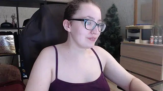 Snapshot of AnKey_Rayah chatting on 02.20.25 AnKey Rayah online show from 02.20.25