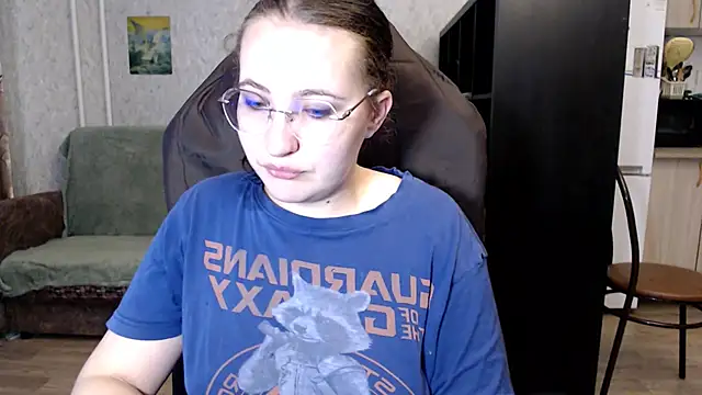 Snapshot of AnKey_Rayah chatting on 09.24.25 AnKey Rayah online show from 09.24.25