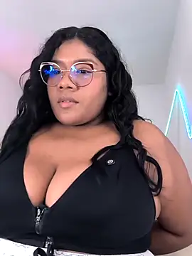 paola091 online show from 04.17.26