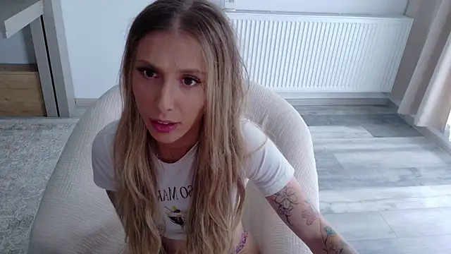 Snapshot of Diddy_sweet chatting on 10.24.25 Diddy sweet online show from 10.24.25