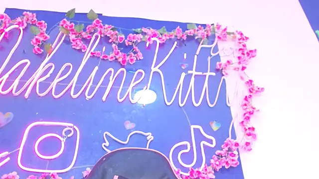 Snapshot of JakelineKitty chatting on 10.19.25 JakelineKitty online show from 10.19.25