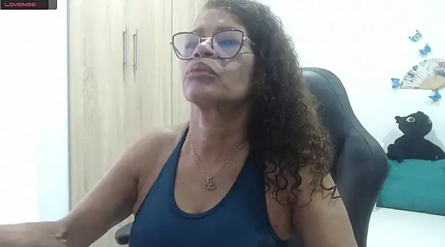 BustyMilf  online show from 02.05.25