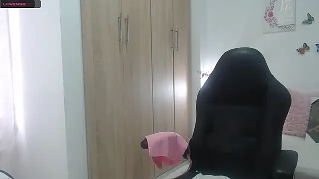 BustyMilf  online show from 02.21.25