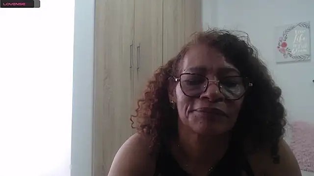 BustyMilf  online show from 02.21.25