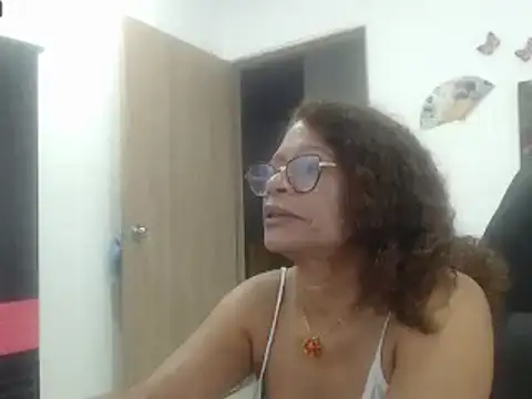 BustyMilf  online show from 03.06.25