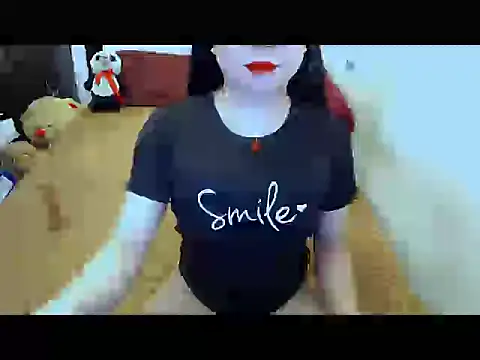 Snapshot of VeryFeminineTrans chatting on 10.28.25 VeryFeminineTrans online show from 10.28.25