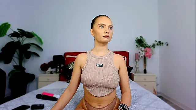 Snapshot of SashaRizz chatting on 11.05.25 SashaRizz online show from 11.05.25