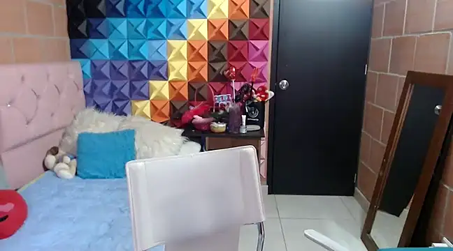 katifoxx online show from 03.19.25