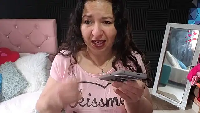 katifoxx online show from 04.21.26