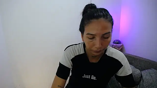 Allyson Smith online show from 01.08.25