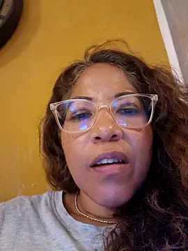 mila38 online show from 11.25.25