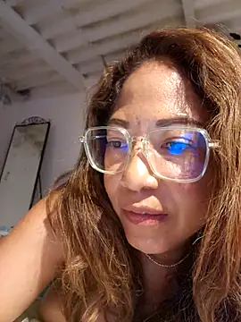 mila38 online show from 04.18.26