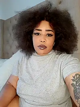 Snapshot of CAMMII_ chatting on 01.25.25 CAMMII online show from 01.25.25