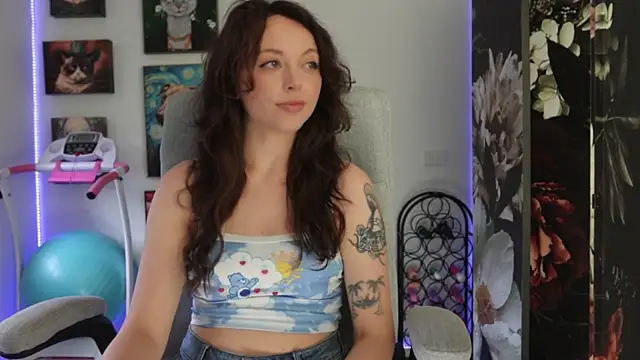 Snapshot of makiyahbelle chatting on 01.07.25 makiyahbelle online show from 01.07.25