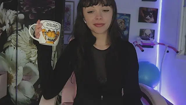 Snapshot of makiyahbelle chatting on 04.18.26 makiyahbelle online show from 04.18.26