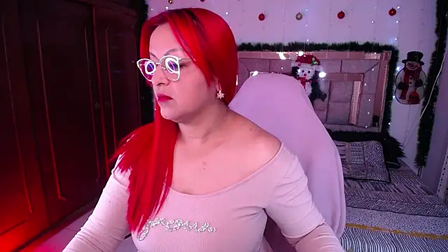 Snapshot of salomecastro_ chatting on 12.16.25 salomecastro online show from 12.16.25