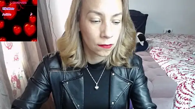 cristin doll  online show from 02.06.26