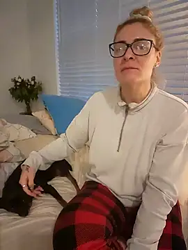 HollyTattoo online show from 12.08.24