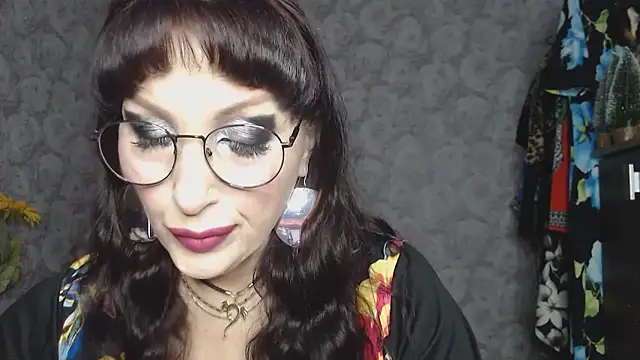 Aziza1 online show from 11.22.25