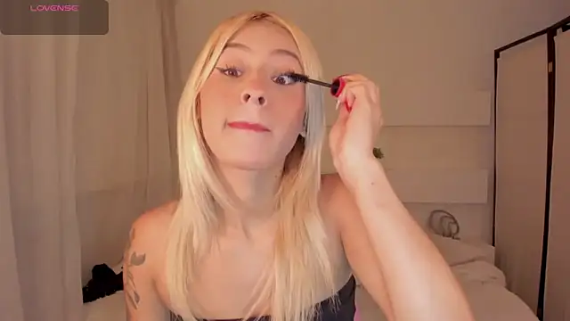 AshleyRoys online show from 03.14.25