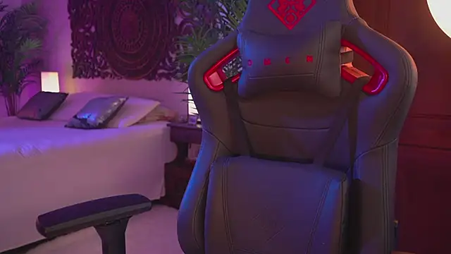 Snapshot of ambarEvans chatting on 03.20.25 ambarEvans online show from 03.20.25