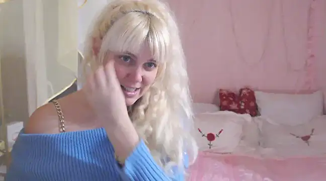 SunnySylvia online show from 01.13.25