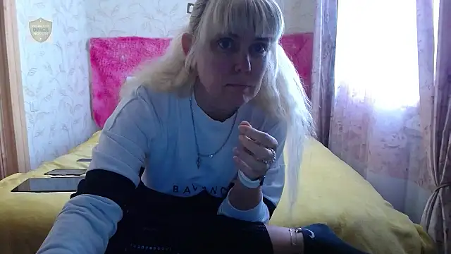SunnySylvia online show from 06.01.26