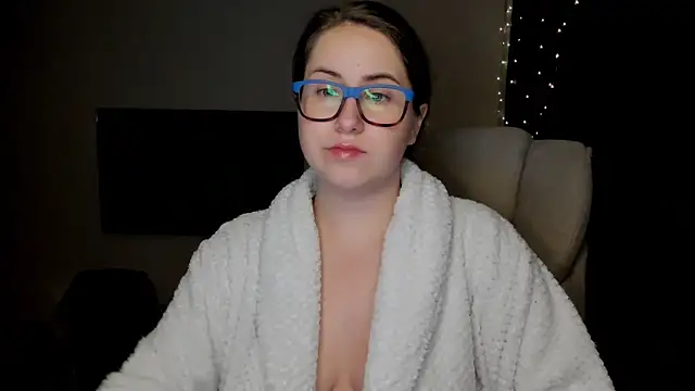 SeasonalSomeone online show from 10.31.25