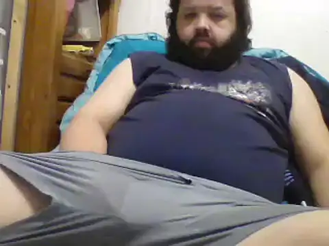 Snapshot of Strongbutgentle36 chatting on 12.11.24 Strongbutgentle36 online show from 12.11.24