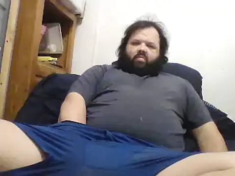 Snapshot of Strongbutgentle36 chatting on 12.21.24 Strongbutgentle36 online show from 12.21.24