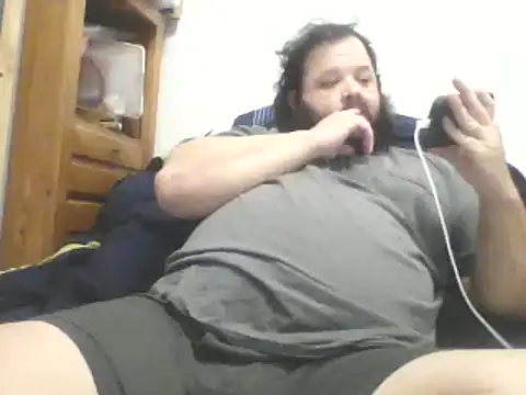 Snapshot of Strongbutgentle36 chatting on 01.01.25 Strongbutgentle36 online show from 01.01.25