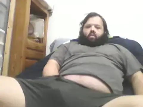 Snapshot of Strongbutgentle36 chatting on 01.02.25 Strongbutgentle36 online show from 01.02.25