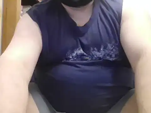 Snapshot of Strongbutgentle36 chatting on 02.12.25 Strongbutgentle36 online show from 02.12.25