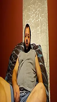 Snapshot of Strongbutgentle36 chatting on 10.04.25 Strongbutgentle36 online show from 10.04.25