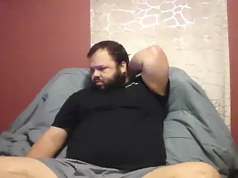 Snapshot of Strongbutgentle36 chatting on 10.11.25 Strongbutgentle36 online show from 10.11.25